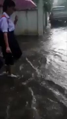 นร. ตบลุยน้ำ 18+