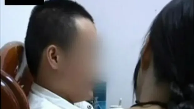 แพทย์จีน ปลูกถ่ายจมูก ให้ผู้ป่วยบนหน้าผาก