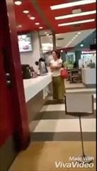 กระเทยของขึ้น เมื่อเมื่อโดนพนักงาน KFC