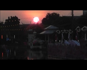 Sakorn News : ทต.บางพลี เชิญชวนร่วมประเพณีตักบาตรทางเรือ งานประเพณีรับบัว