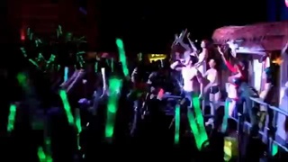 เชอรี่ สามโคก เล่นสงกรานต์ที่ itchyy warehouse songkran festival 2017