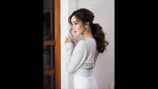 เครื่องประดับ 3 ชิ้นที่ "ขนมจีน กุลมาศ" ขาดไม่ได้