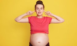 รวม 7 สาเหตุที่ทำให้เกิดอาการหูอื้อในคุณแม่ตั้งครรภ์