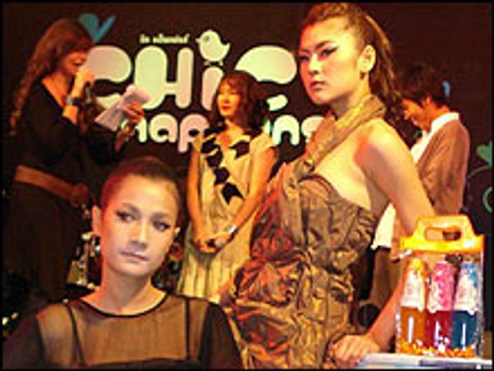 สปาย เกิร์ลสร้างมิติใหม่ ให้กับวงการแฟชั่นในงาน Chic Happens Groovy Day