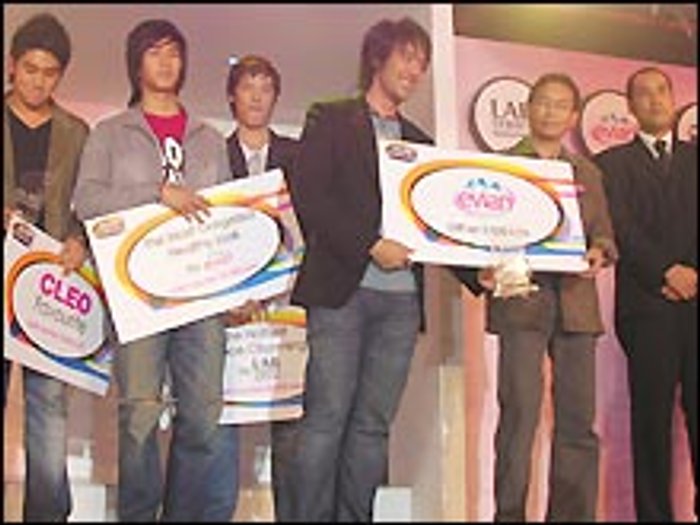 Party with CLEO 50 Bachelors 2006
