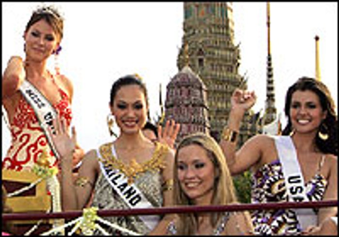 ภาพขบวนพาเหรดของเหล่าสาวงามมิสยูนิเวิร์ส