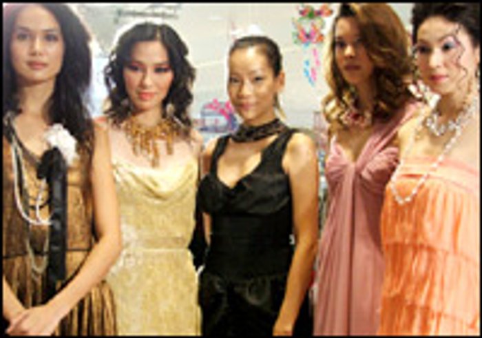 Beauty Faces Party : Fusion of Colours