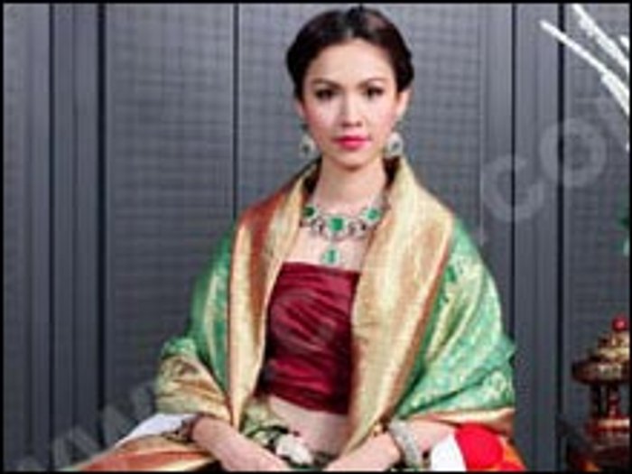 รวมมิตร ชุดผ้าไหมสวยๆ จากละครฮิต ศิลามณี