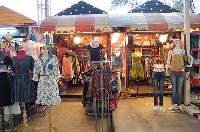 ร้าน BRA BA RA เสื้อผ้ามือสองสุดชิค!