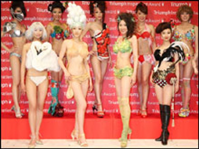 แฟชั่นโชว์ ชุดชั้นในแฟนตาซี จากงาน Triumph Inspiration Award