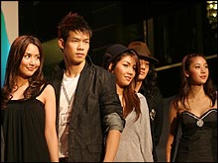 แฟชั่นโชว์จาก งานสุดสัปดาห์ shopping market ครั้งที่ 4