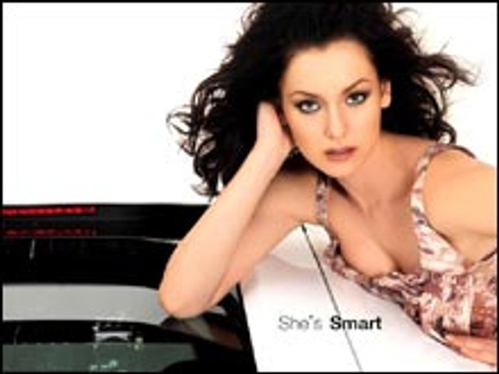 Wallpaper นาตาลี ศรีชาพันธุ์ : She's Smart