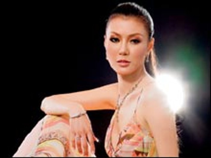 woman plus : เก๋-ชลลดา เมฆราตรี