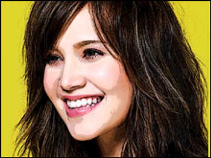 Lisa Weekly : ทาทา ยัง El Nin Yo