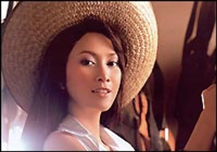 Yui Chiranan in field of dream