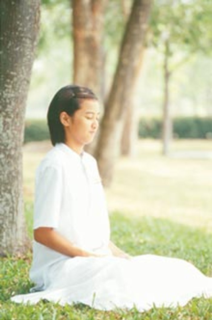 โครงการบวชอุบาสิกาแก้ว 100,000 คน