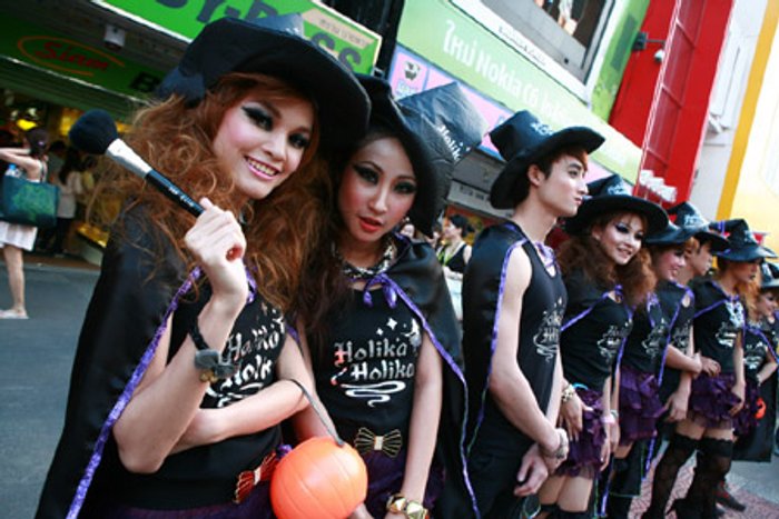 ฮาโลวีนหรรษา “Holika Holika” (โฮลิก้า โฮลิก้า)