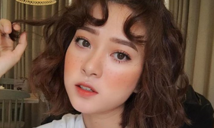 เปลี่ยนลุคต้อนรับปีใหม่ 20 ทรงผมสั้นระดับคาง หลากหลายสไตล์ ไม่น่าเบื่อ