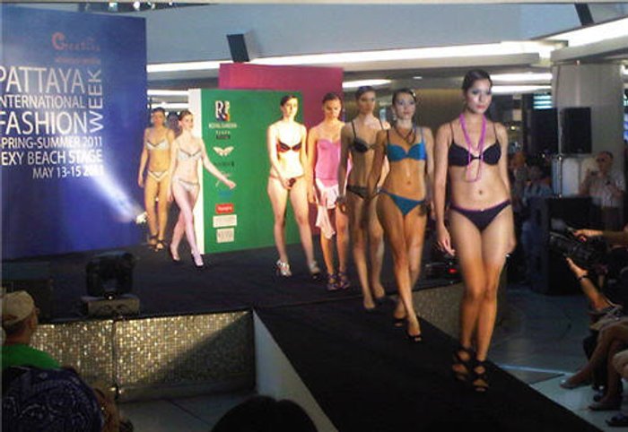 แฟชั่นชุดชั้นใน ในงาน Pattaya International Fashion Week 2011