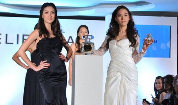 แฟชั่นสุดหรูของ พลอยVSแพนเค้ก ในงานเปิดตัวน้ำหอม Elie Saab