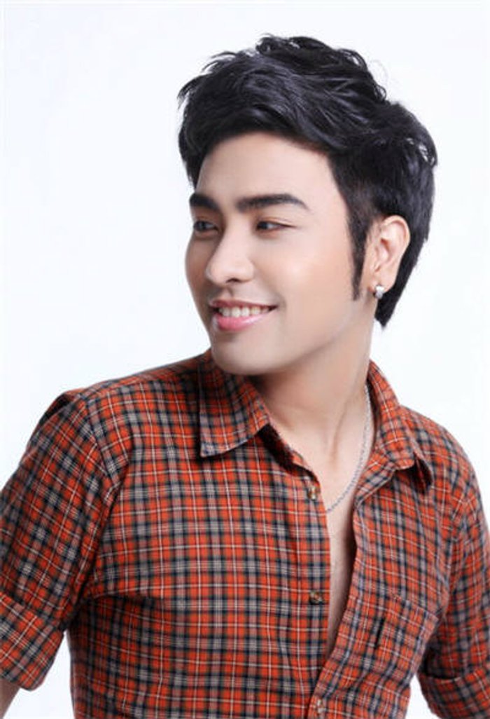 เทคนิคเซ็ตผมหล่อเท่ห์แบบธรรมชาติสำหรับคุณหนุ่ม