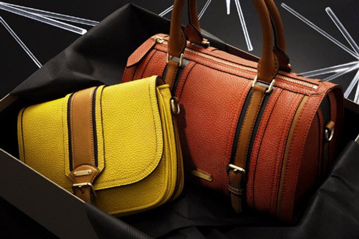 BURBERRY FESTIVE THEME COLLECTION 2011
