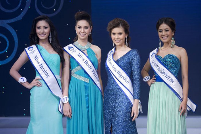 โบว์ลิ่ง-เอย สวยเข้าตา ควบรางวัลพิเศษ นางสาวไทย 2555