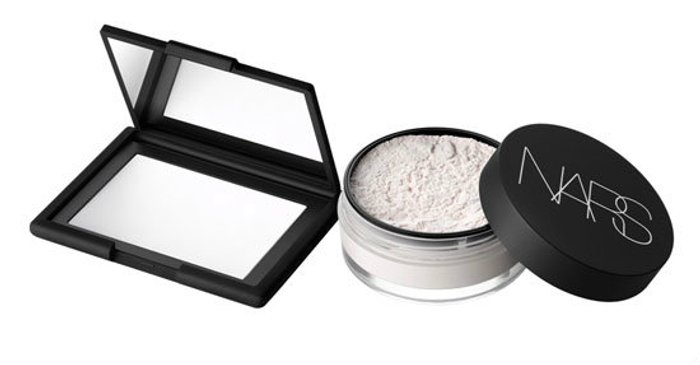 แป้งฝุ่นเนื้อใส NARS LIGHT REFLECTING SETTING POWDER