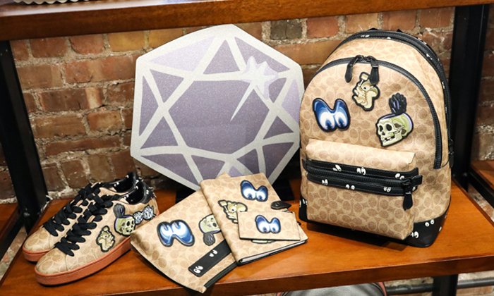 อดใจไม่ไหวอีกแล้ว! Disney x Coach: A Dark Fairy Tale น่าสอยมาก