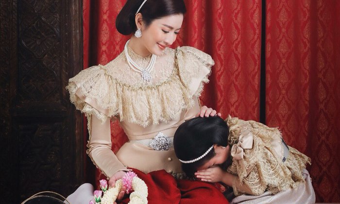 ต้อนรับวันแม่ กับคู่แม่ลูกสายหวาน "แม่แอฟ ทักษอร" และ "น้องปีใหม่"