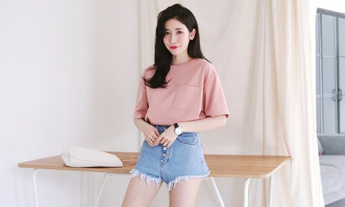 รวมไอเดียใส่เสื้อสีพื้นอย่างไรให้รอดกับทุกสไตล์