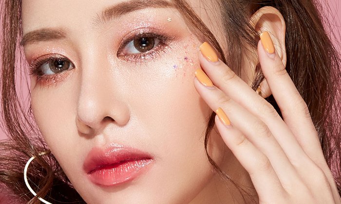 COSLUXE ปล่อยคอลเลคชั่นใหม่ เนรมิตตาสวยวิงค์ทะลุจักรวาล ด้วยงบไม่ถึง 200!