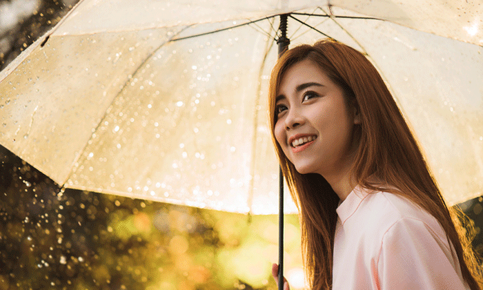 7 วิธีดูแลผิวหลังเจอฝน ต่อโดนน้ำทุกวันก็ไม่กลัวพัง