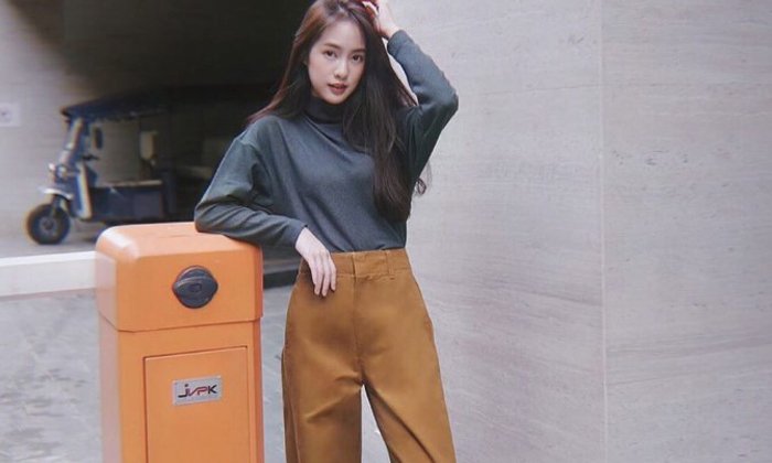 ลุคต้องนี้จัด ไอเดียแต่งเท่ Chic x Minimal แบบสาวเกาหลี ง่ายแต่เท่จัดเต็ม