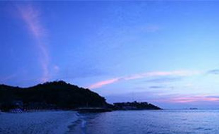 หาดสวย น้ำใส กับหนึ่งวันที่หาดแสม เกาะล้าน