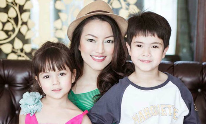 เผยโฉมคุณแม่ยังสาว ของ น้องจัสติน-เจนน่า