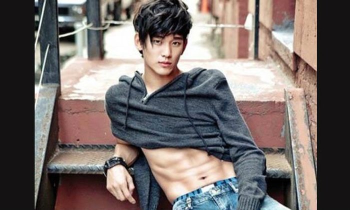 หล่อเนี้ยบ! โทมินจุน มนุษย์ต่างดาวที่ขโมยหัวใจสาวๆ ทั่วเอเชีย
