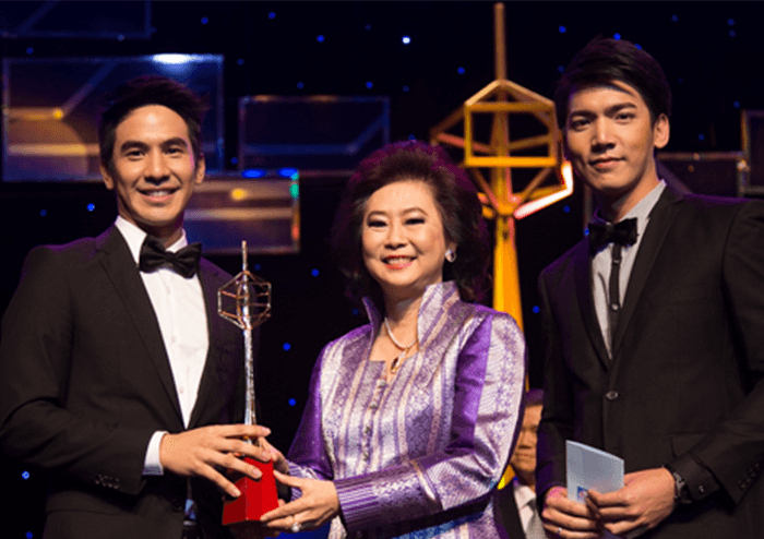 โป๊ป เฮง “คุณพิศุทธิ์” ดังเปรี้ยง “คุณชายปวรรุจ” คว้ารางวัล