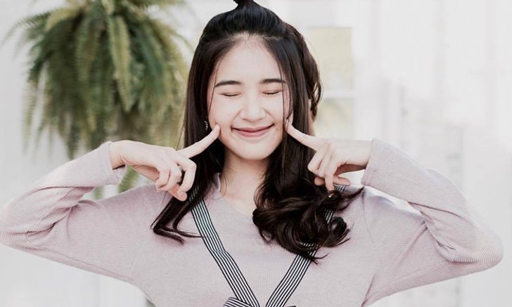 25 ท่าโพสสวยมาก เรียกไลค์ใน IG ได้แบบปังๆ