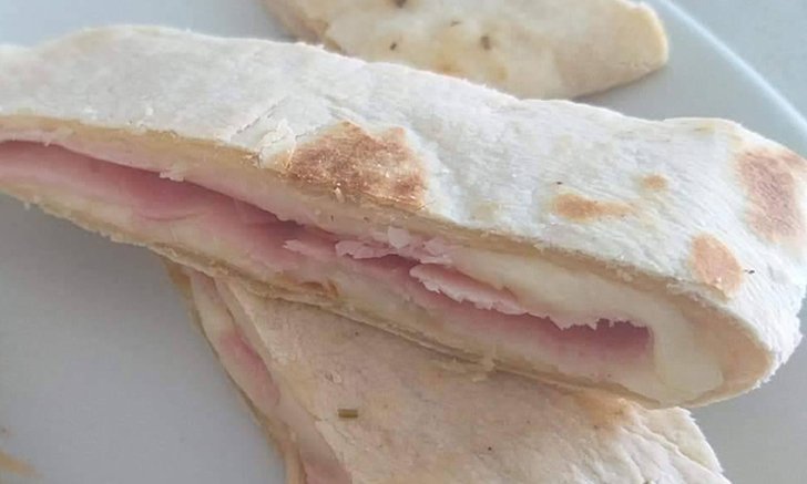 "Piadina แฮมชีส" เมนูสตรีทฟู้ดจากอิตาลี หอมชีสยืดๆ แป้งบาง ทำเองได้ง่ายๆ