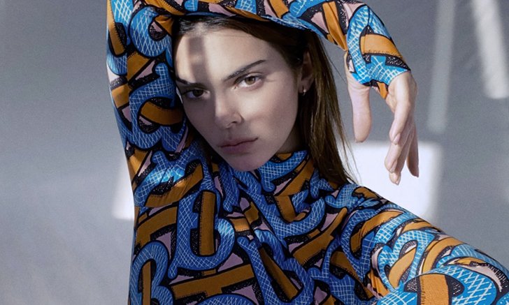 Kendall Jenner ร่วมถ่ายทอดคอลเลกชั่น TB Summer Monogram จาก Burberry