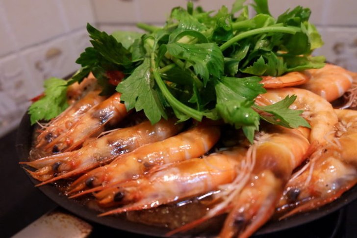 กุ้งอบวุ้นเส้น