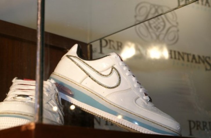 diamond nike air force 1