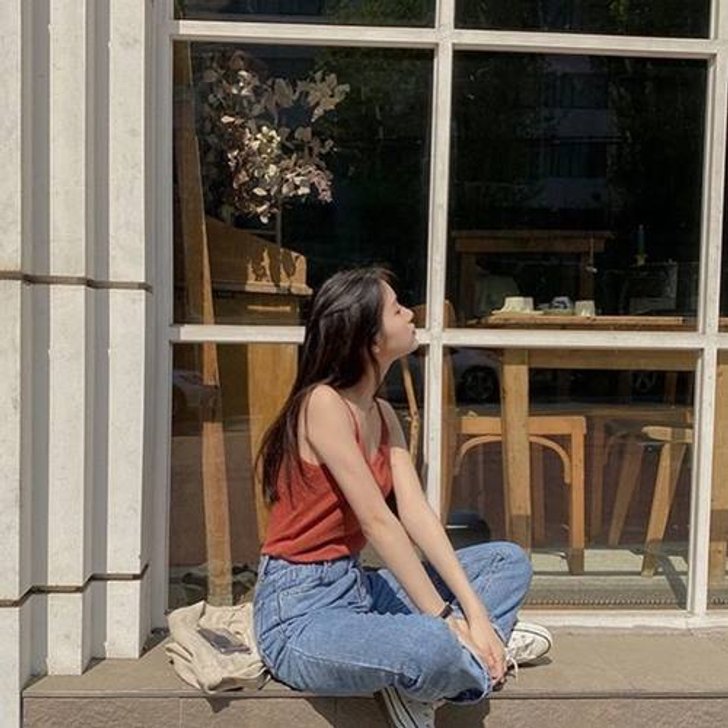 20 ลุคแต่งตัวไปคาเฟ่ ที่ถ่ายรูปขึ้นมาก