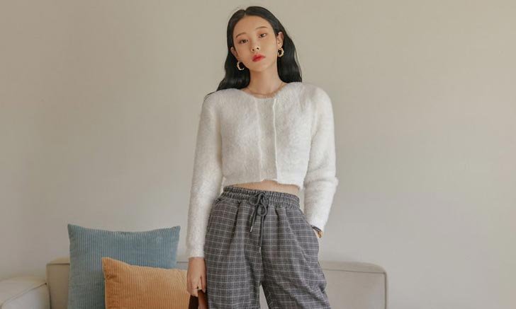 แฟชั่นหน้าหนาว! รวม 20 ไอเดียเสื้อครอปไหมพรม ใส่สบาย ไม่ร้อน น่ารัก แถมเซ็กซี่นิดๆ
