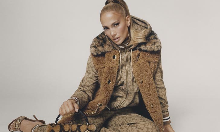 Coach x Jennifer Lopez การคอลแลปร่วมกันครั้งที่ 2 ที่มาพร้อมไอเทมปังกว่าเดิม