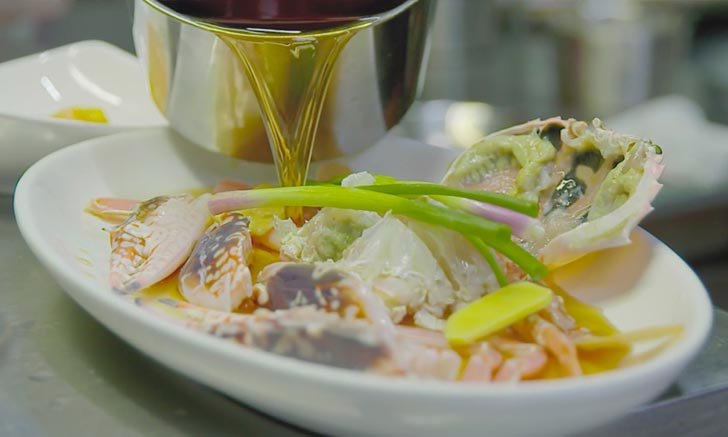 ปลดล็อกเคล็ดลับ "อาหารกวางตุ้งประยุกต์" แห่งร้าน The Chairman