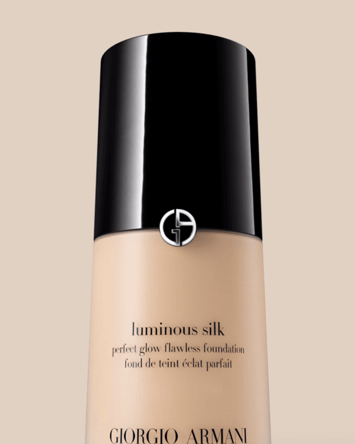 รองพื้นฟินิชลุคผิวโกลว์ แต่ติดทนนาน Giorgio Armani Luminous Silk Foundation