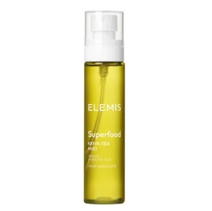 Elemis Superfood Kefir-Tea Mist สเปรย์ฉีดผิวหน้าที่มีส่วนผสมของกลีเซอรีนและ Mineral Oil ที่ช่วยฟื้นบำรุงให้ผิวชุ่มชื้นได้จริงระหว่างวัน