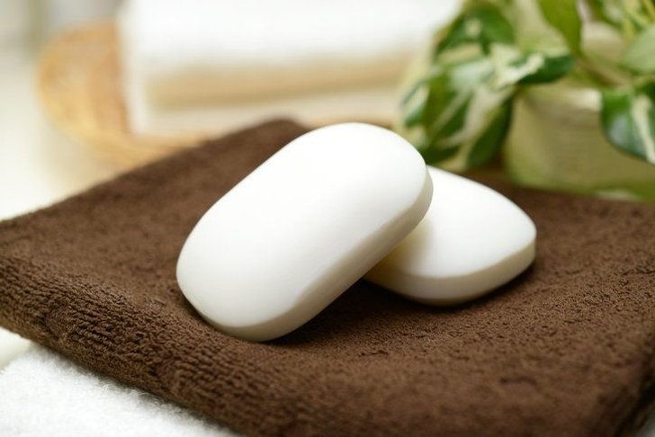 7 ความลับสุดพลังของ “สบู่ก้อน” ประโยชน์ที่คุณอาจไม่เคยรู้มาก่อน